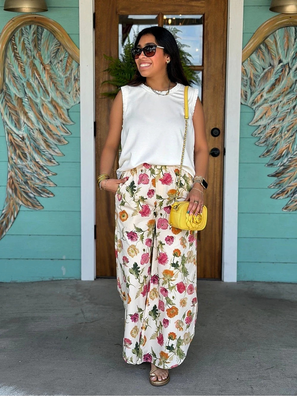 LovLov Floral Tulip Cut Pants in Cream Size Small NWT